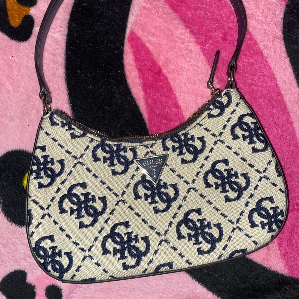 Guess shoulder bag